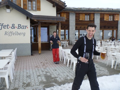 I LOVE this picture. Après-ski time!