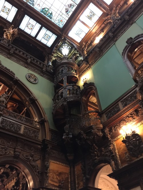 The inside of the castle was INSANE!!!!